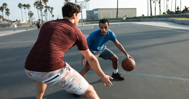 What Is A Crossover In Basketball: Complete Guide - Ball Unlocked